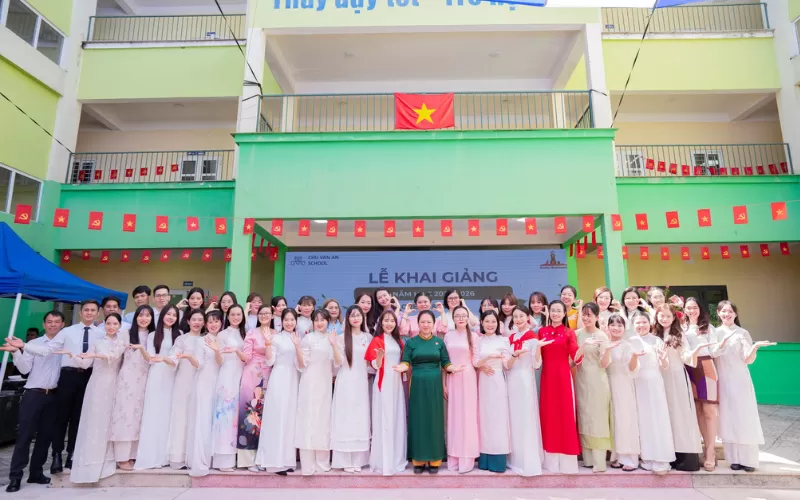 KHAI GIẢNG NĂM HỌC MỚI – KHỞI NGUỒN MỘT HÀNH TRÌNH XANH