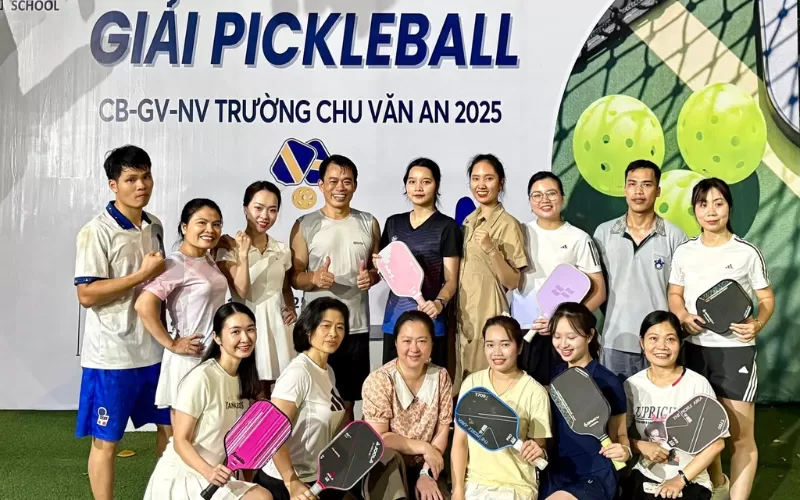 GIẢI PICKLEBALL CHU VĂN AN - KHI THẦY CÔ RA SÂN